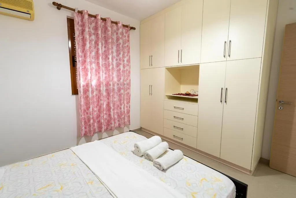 Private Familiar Apartment! Саранда 0*,